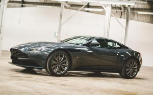 Aston Martin DB11 V8 Classic Driver Edition by Q 2018 года